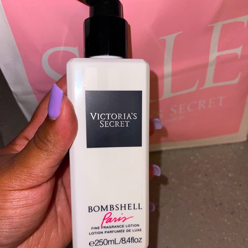 Victoria Secret Bombshell Paris